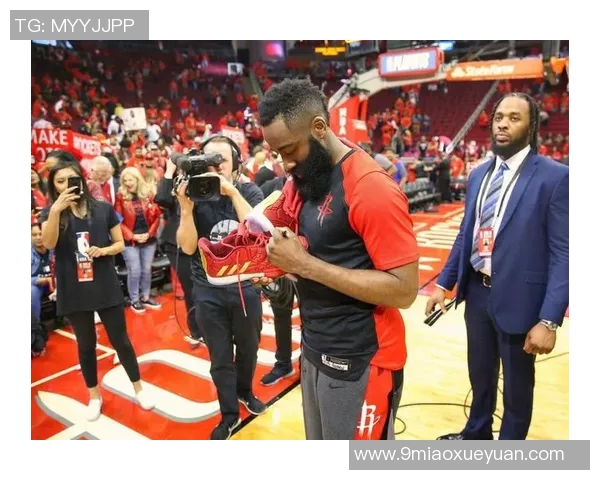 火箭队与马刺队哈登冲突引发热议球迷对比赛激烈程度感到震惊