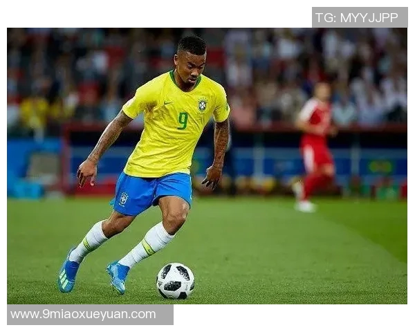 热苏斯的崛起与挑战：从巴西天才到欧洲足坛新星的奋斗历程