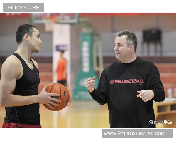 马尚布鲁克斯:从篮球场到人生舞台的精彩转型与奋斗故事 马尚布鲁克斯:从篮球场到人生舞台的精彩转型与奋斗故事