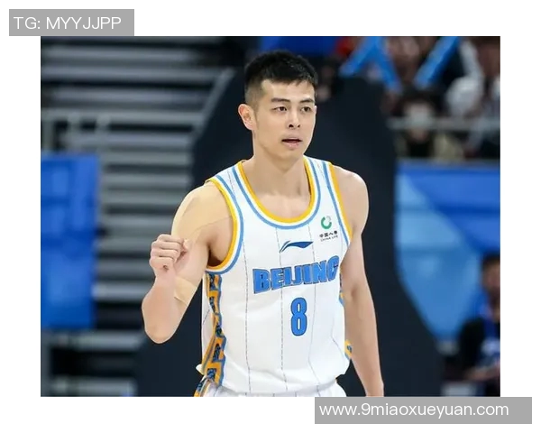方硕的篮球之路:从青涩少年到职业赛场的辉煌历程与心路历程 方硕的篮球之路:从青涩少年到职业赛场的辉煌历程与心路历程